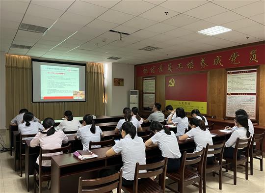 乐鱼网页版-乐鱼（中国）官方
组织参加疫情常态化下建筑企业经营管理风险管控培训